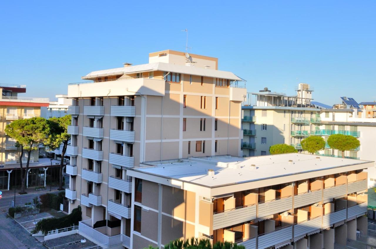 Condominio Bristol Bibione Exterior foto
